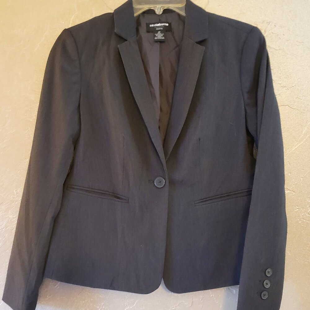 Liz Claiborne Career blazer. 4P . NWOT. dark gray.